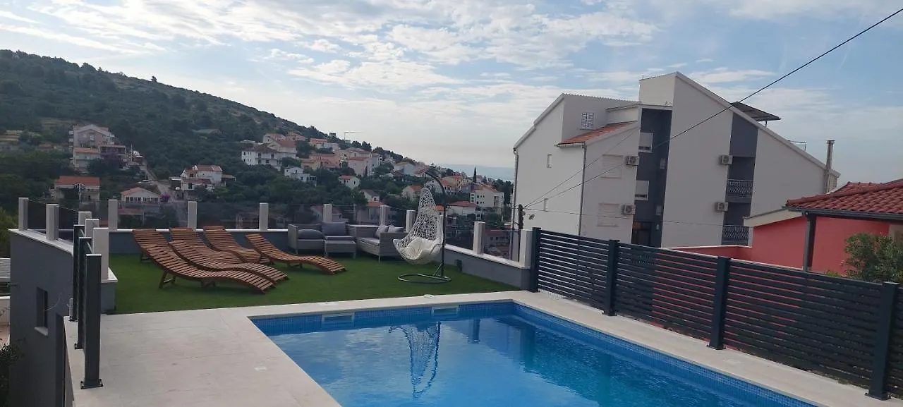 Apartmani Nikola Trogir