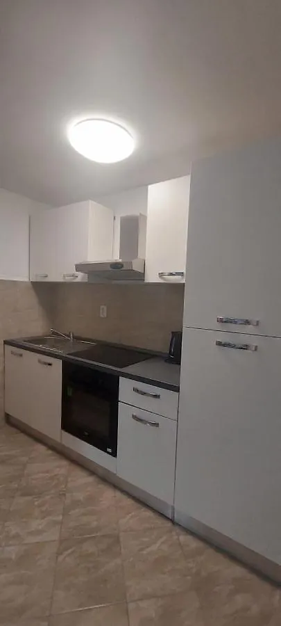 Apartmani Nikola Trogir 0*,  Croatia
